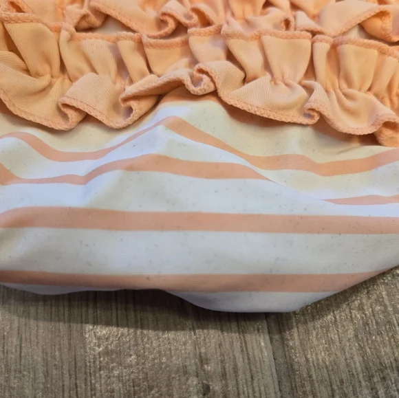 Pair of Ruffle Butts Swimsuits, 5T - Picture 7 of 8